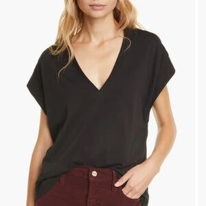 Le Mid Rise V-Neck T-Shirt